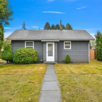 1056 Harrison Avenue, Blaine, WA 98230