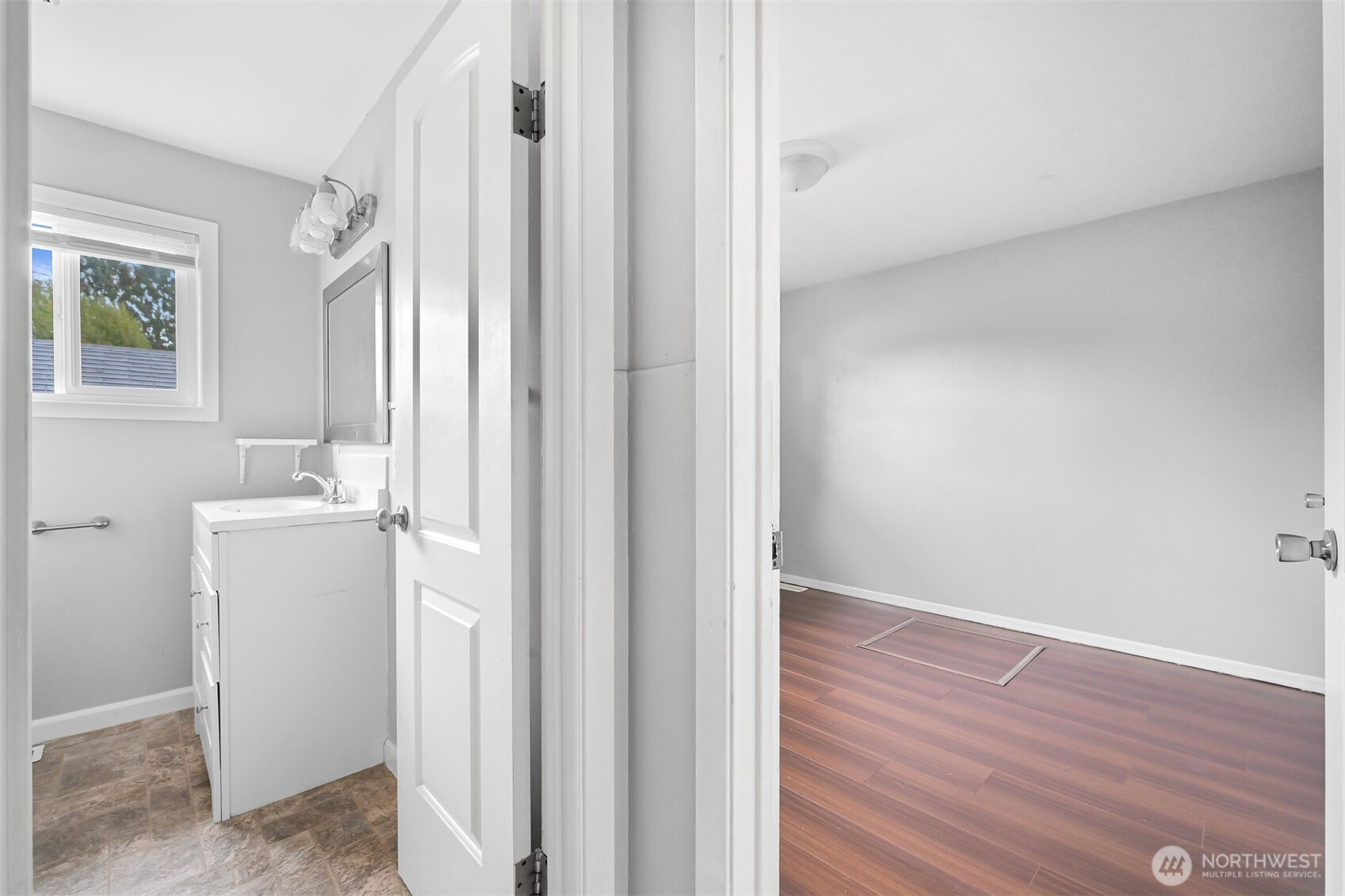 1056 Harrison Avenue, Blaine, WA 98230