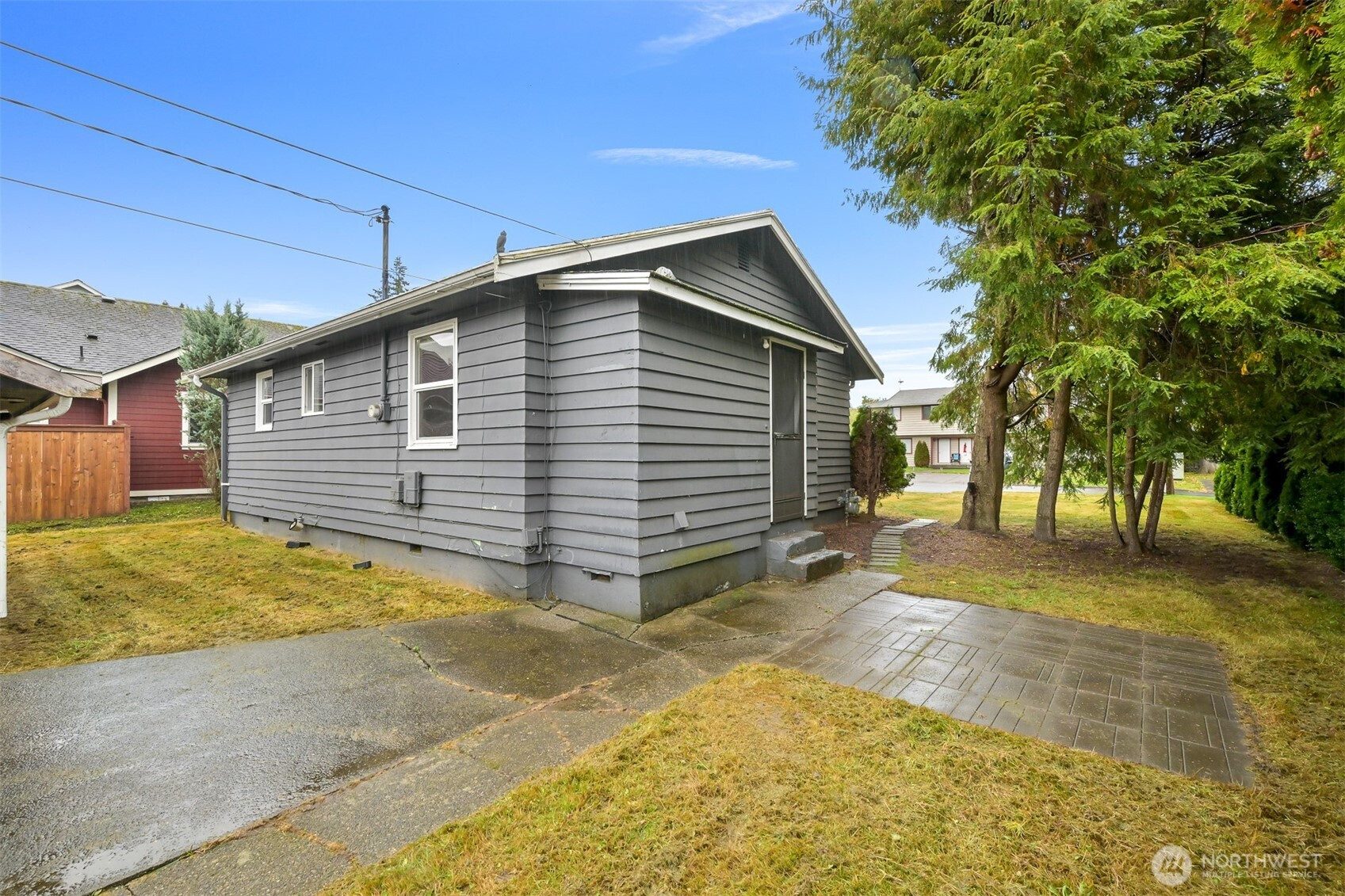 1056 Harrison Avenue, Blaine, WA 98230