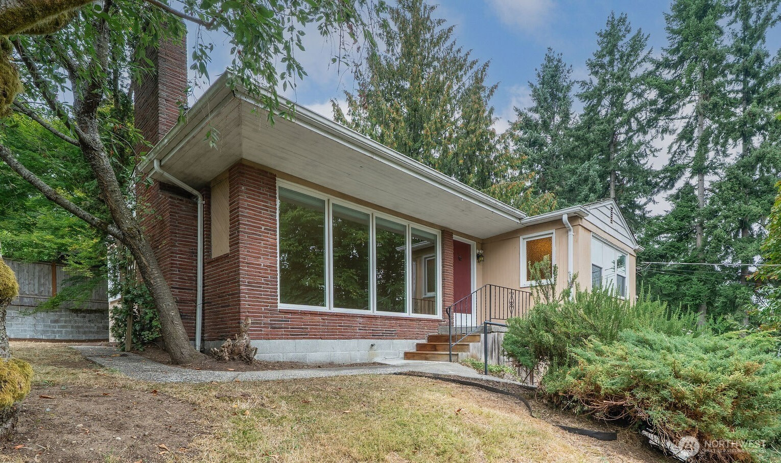 9119 17th Avenue NE, Seattle, WA 98115