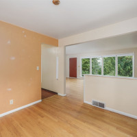 9119 17th Avenue NE, Seattle, WA 98115