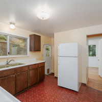 9119 17th Avenue NE, Seattle, WA 98115