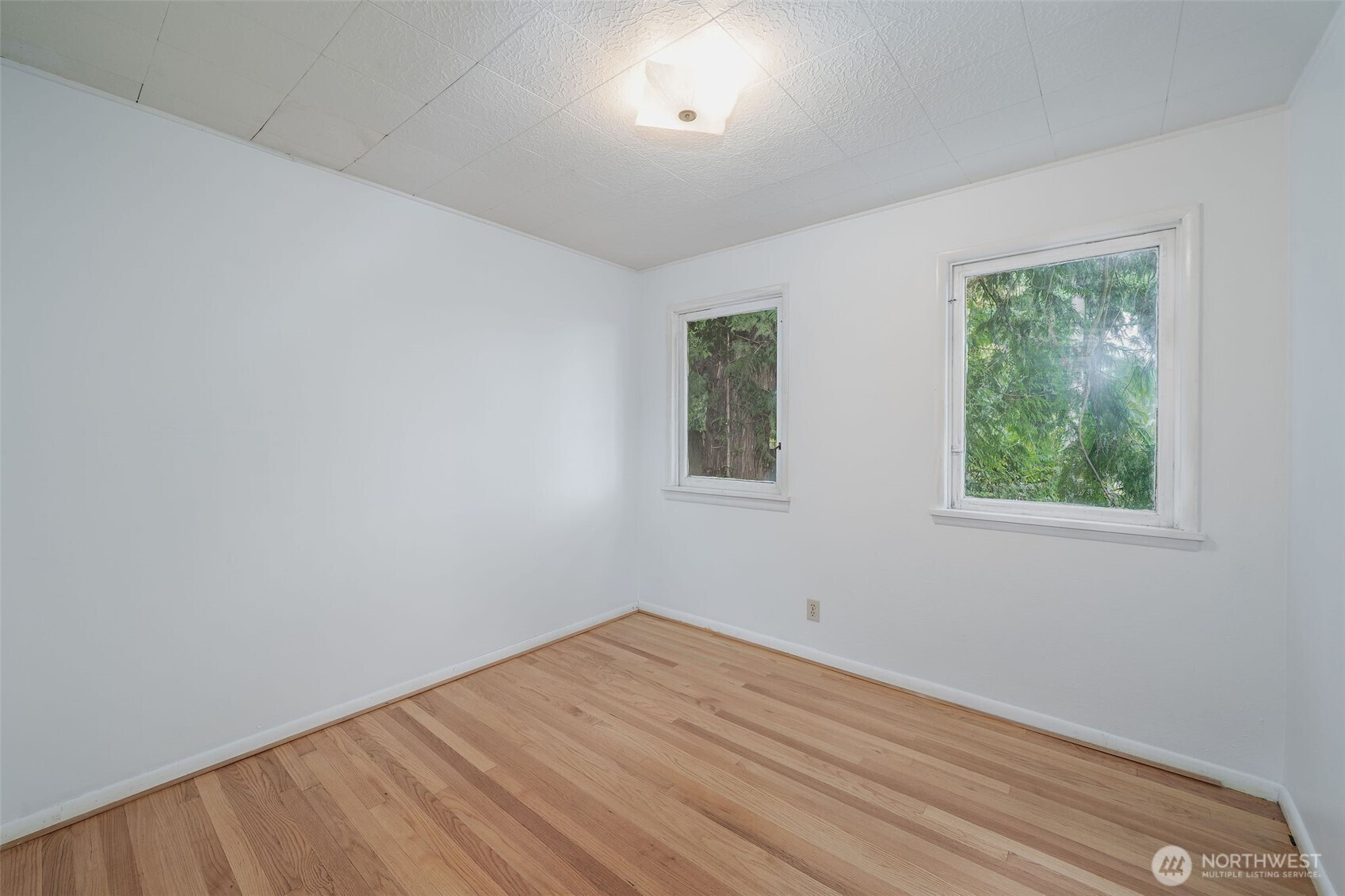 9119 17th Avenue NE, Seattle, WA 98115