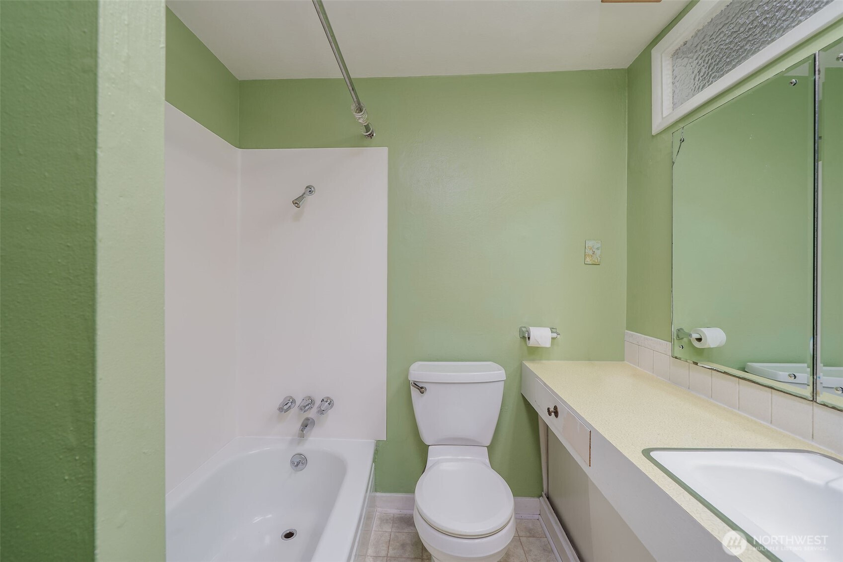 9119 17th Avenue NE, Seattle, WA 98115