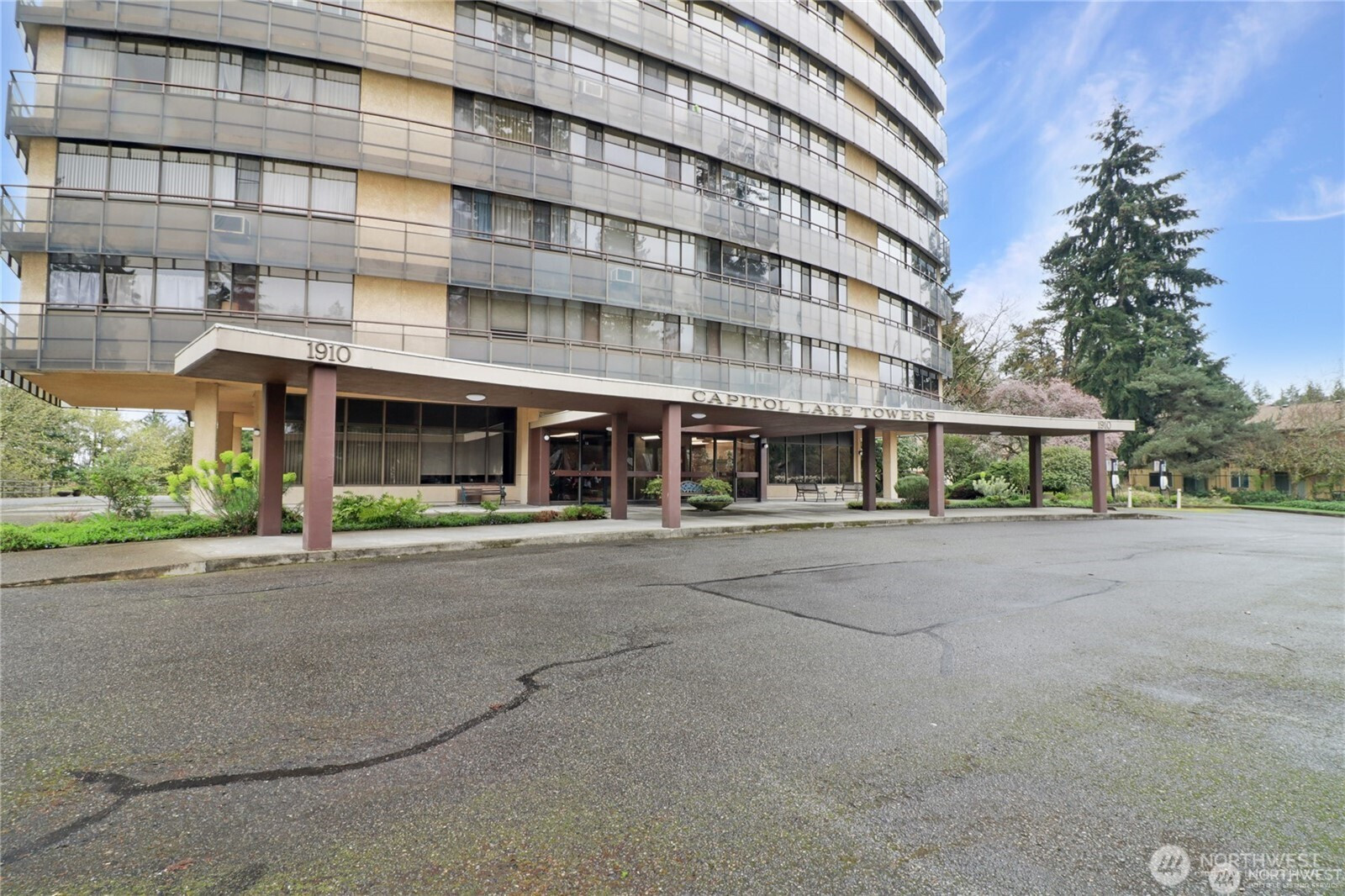 1910 Evergreen Park Drive SW, Olympia, WA 98502