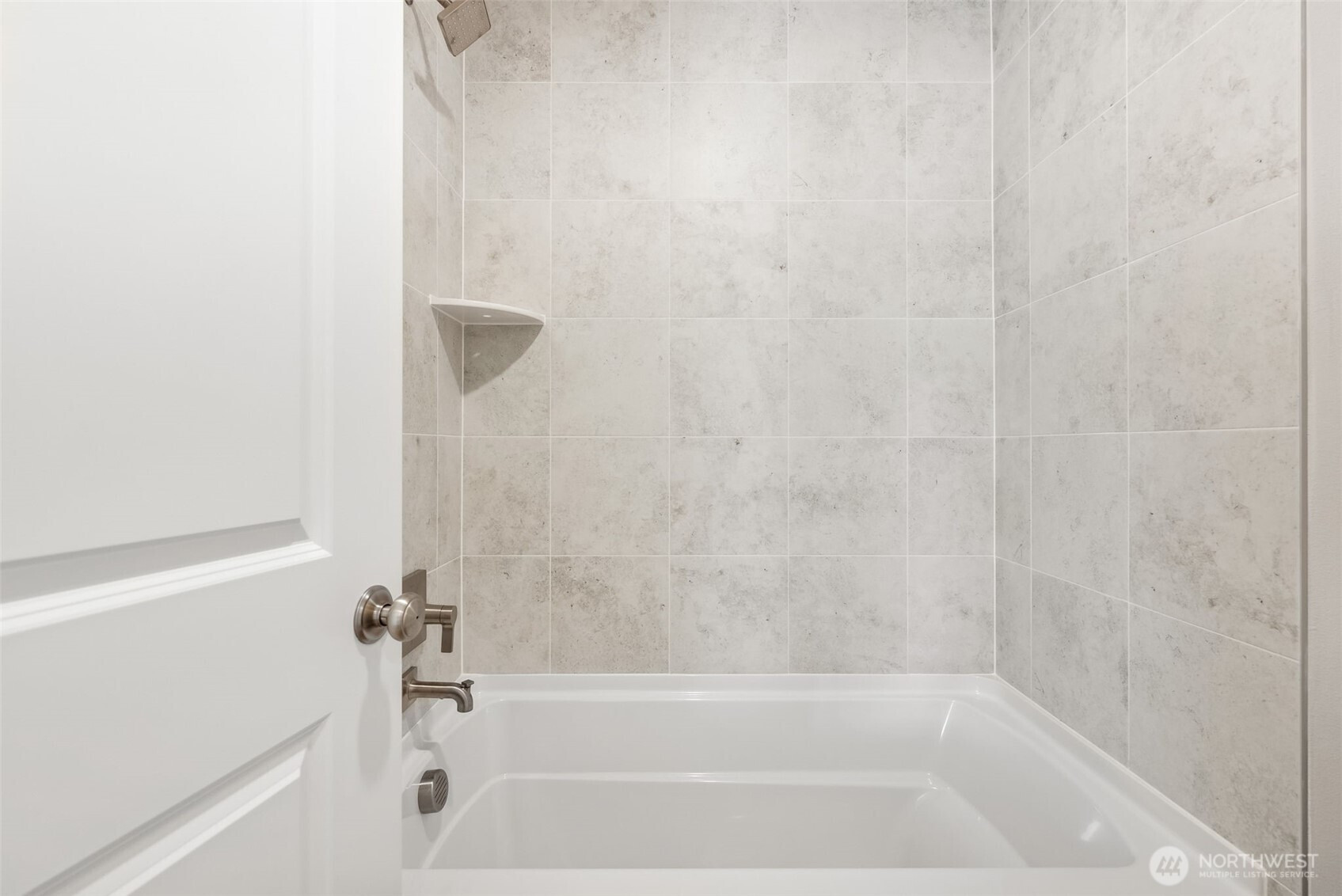 2064 NE Norseman Way, Poulsbo, WA 98370