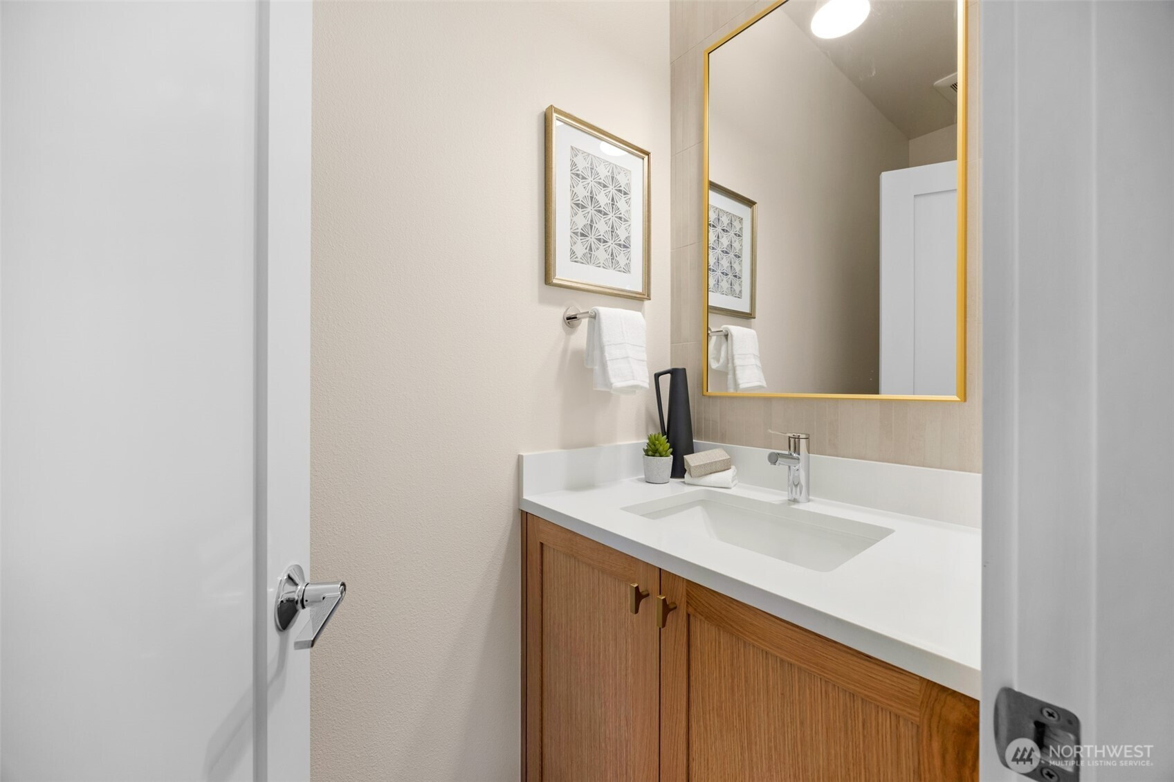 1416 N 47th Street, Seattle, WA 98103