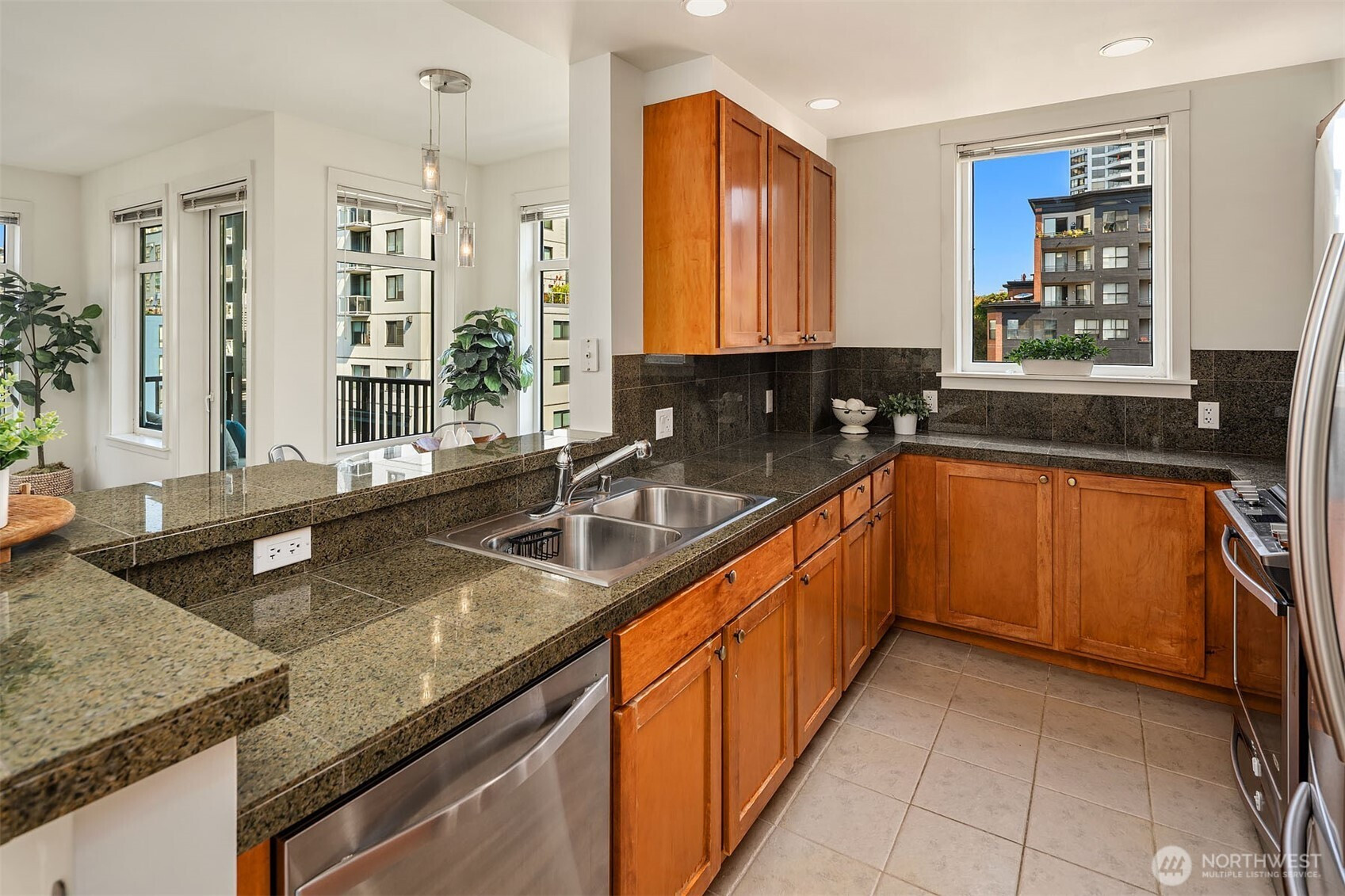 2607 Western Avenue, Seattle, WA 98121