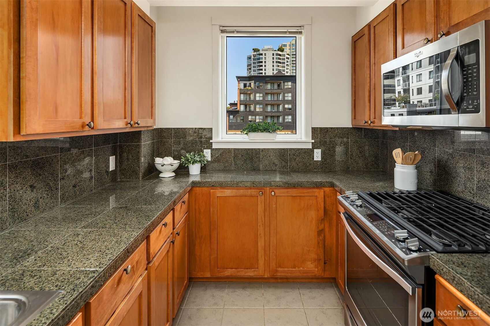 2607 Western Avenue, Seattle, WA 98121