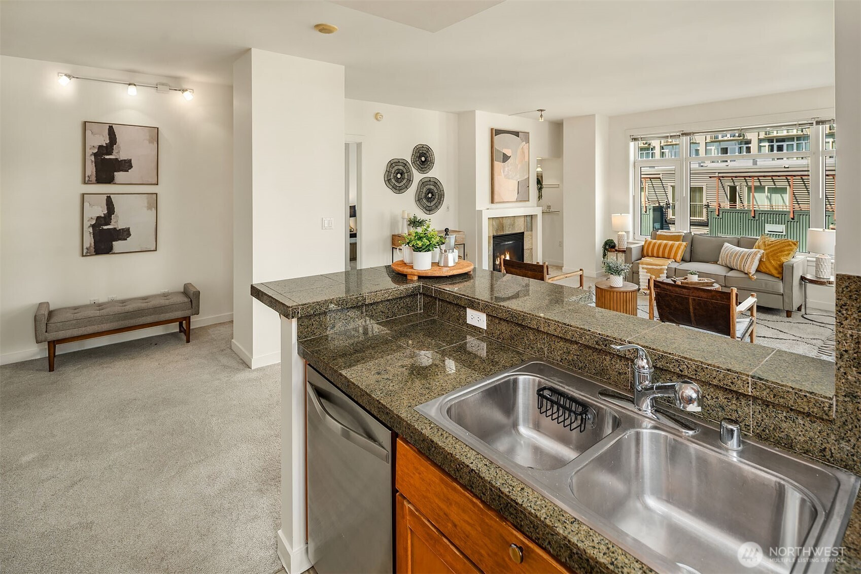 2607 Western Avenue, Seattle, WA 98121