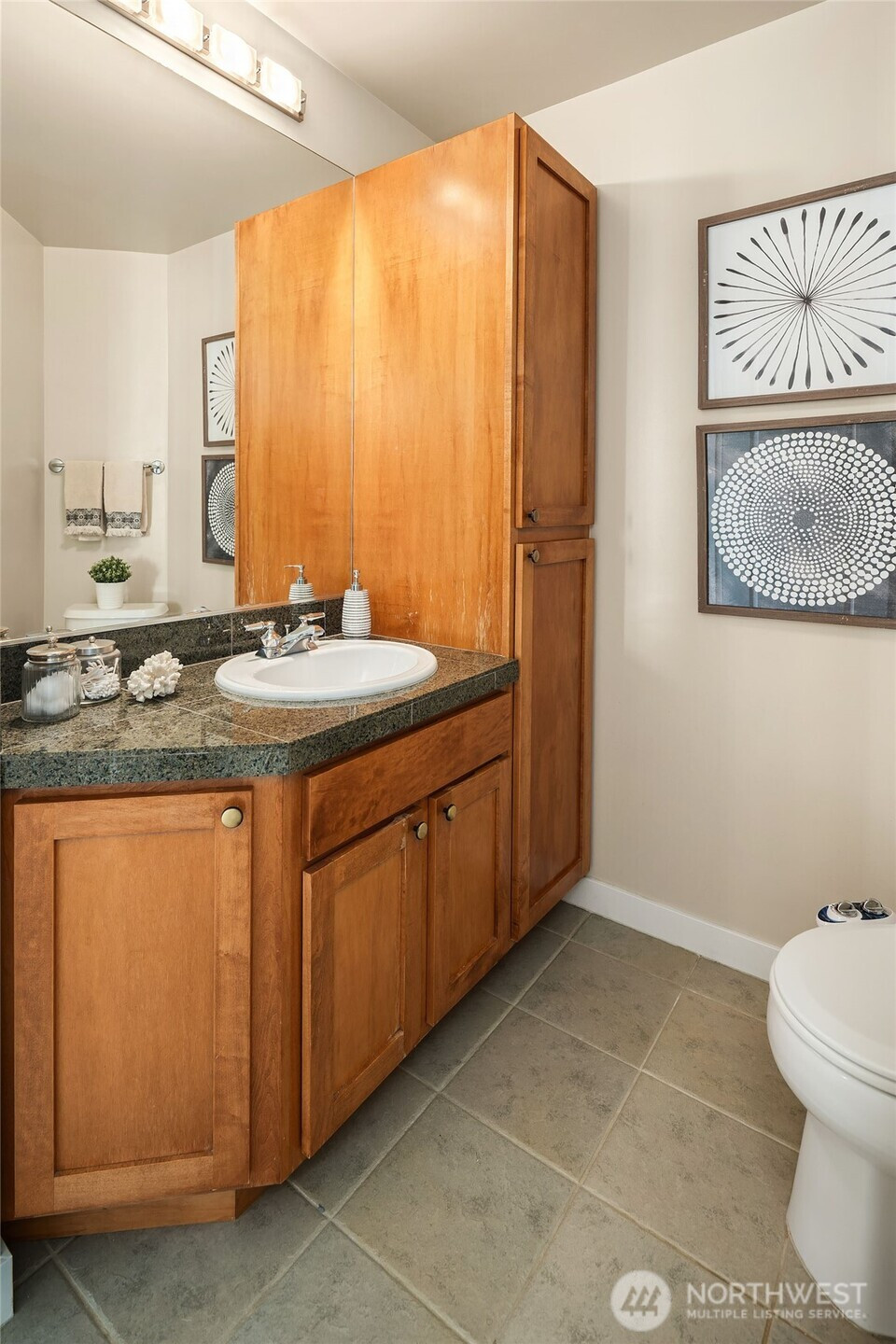 2607 Western Avenue, Seattle, WA 98121