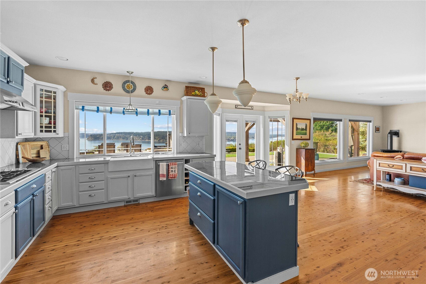 3616 Tahoma Place W, University Place, WA 98466