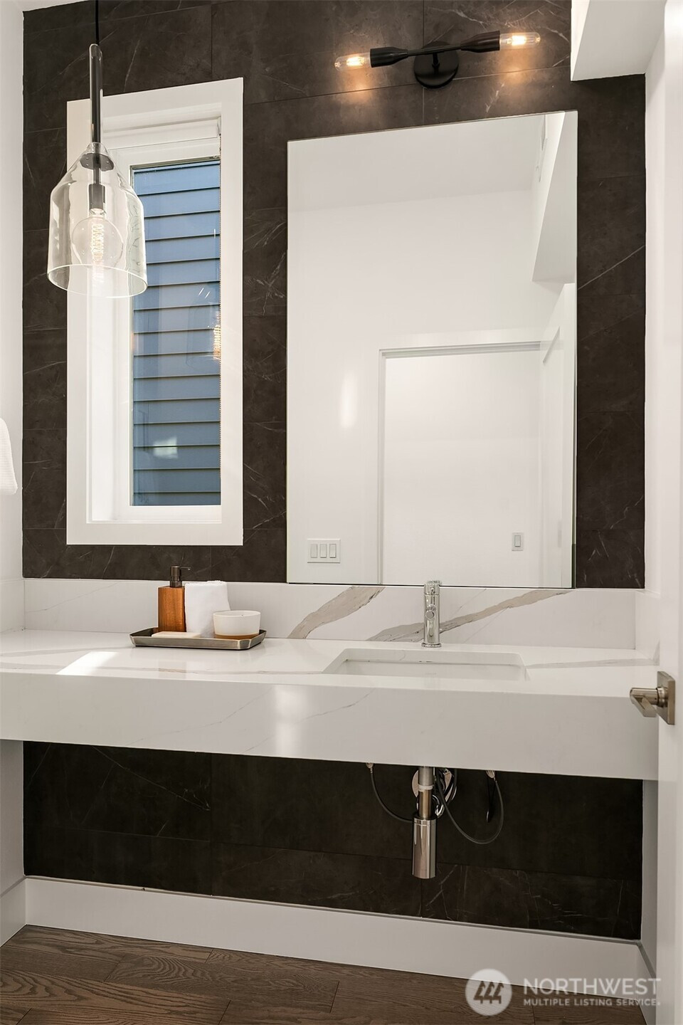 733 4th Court S, Kirkland, WA 98033