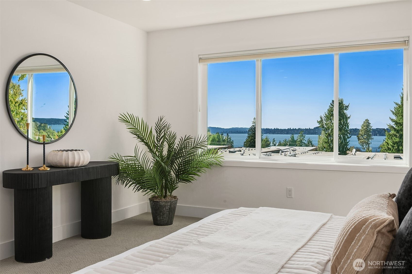 733 4th Court S, Kirkland, WA 98033