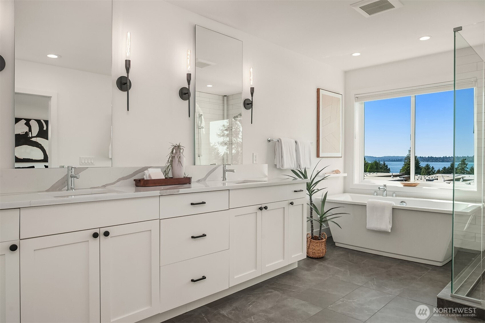 733 4th Court S, Kirkland, WA 98033