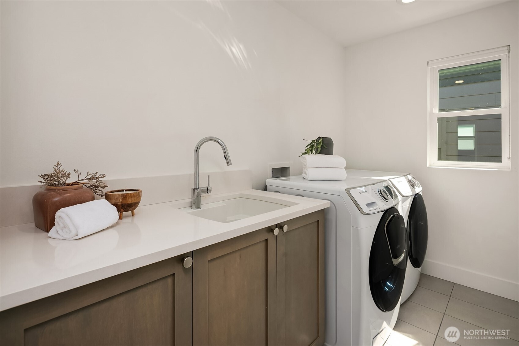 733 4th Court S, Kirkland, WA 98033