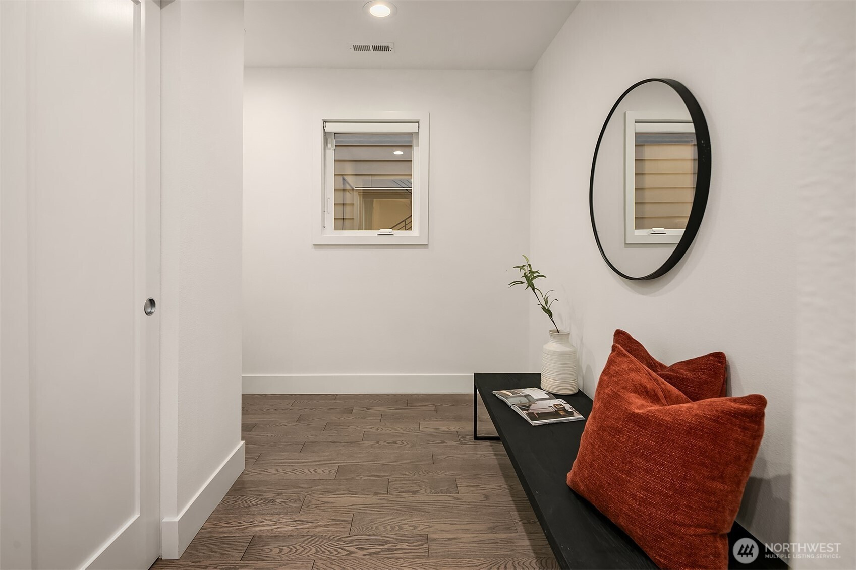 733 4th Court S, Kirkland, WA 98033