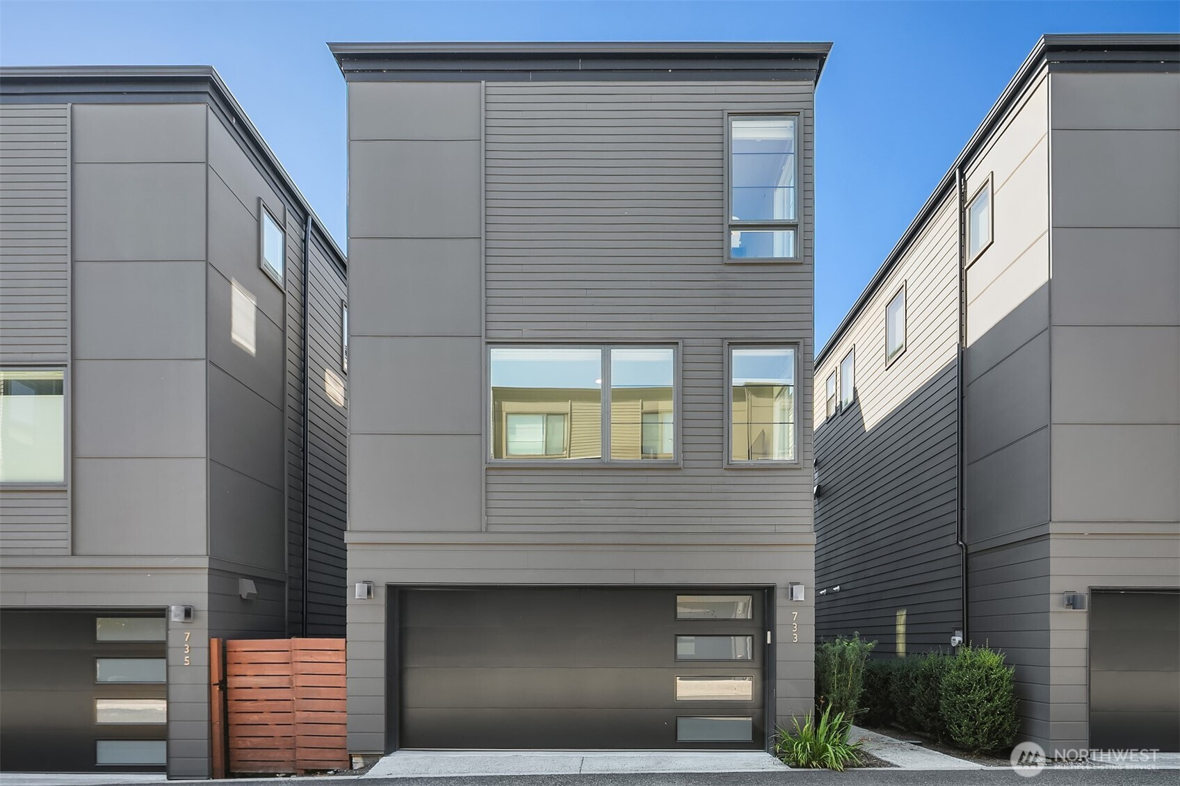 733 4th Court S, Kirkland, WA 98033