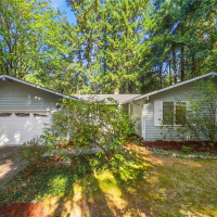 15604 SE 42nd Place, Bellevue, WA 98006