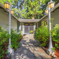 15604 SE 42nd Place, Bellevue, WA 98006