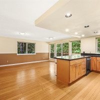 15604 SE 42nd Place, Bellevue, WA 98006