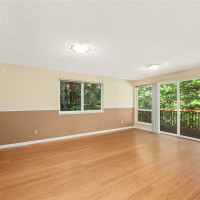 15604 SE 42nd Place, Bellevue, WA 98006