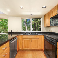 15604 SE 42nd Place, Bellevue, WA 98006