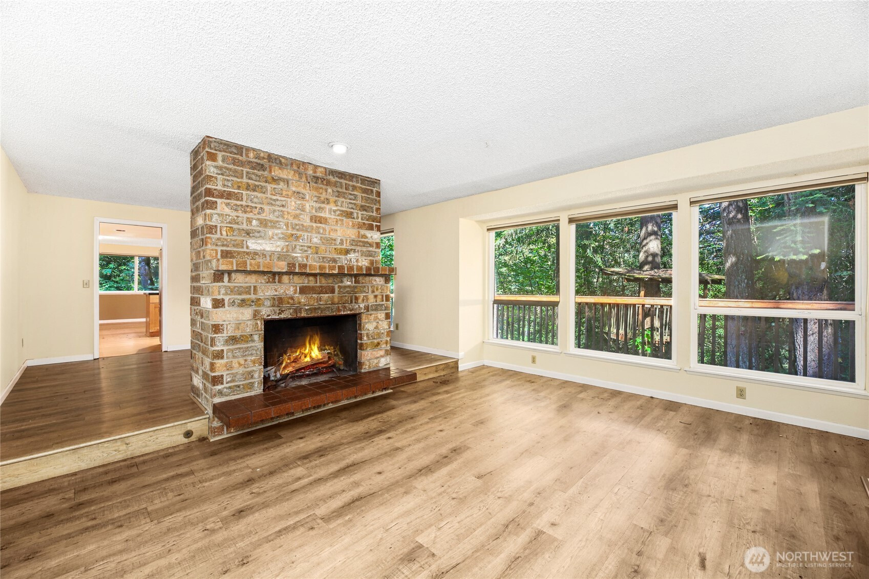 15604 SE 42nd Place, Bellevue, WA 98006
