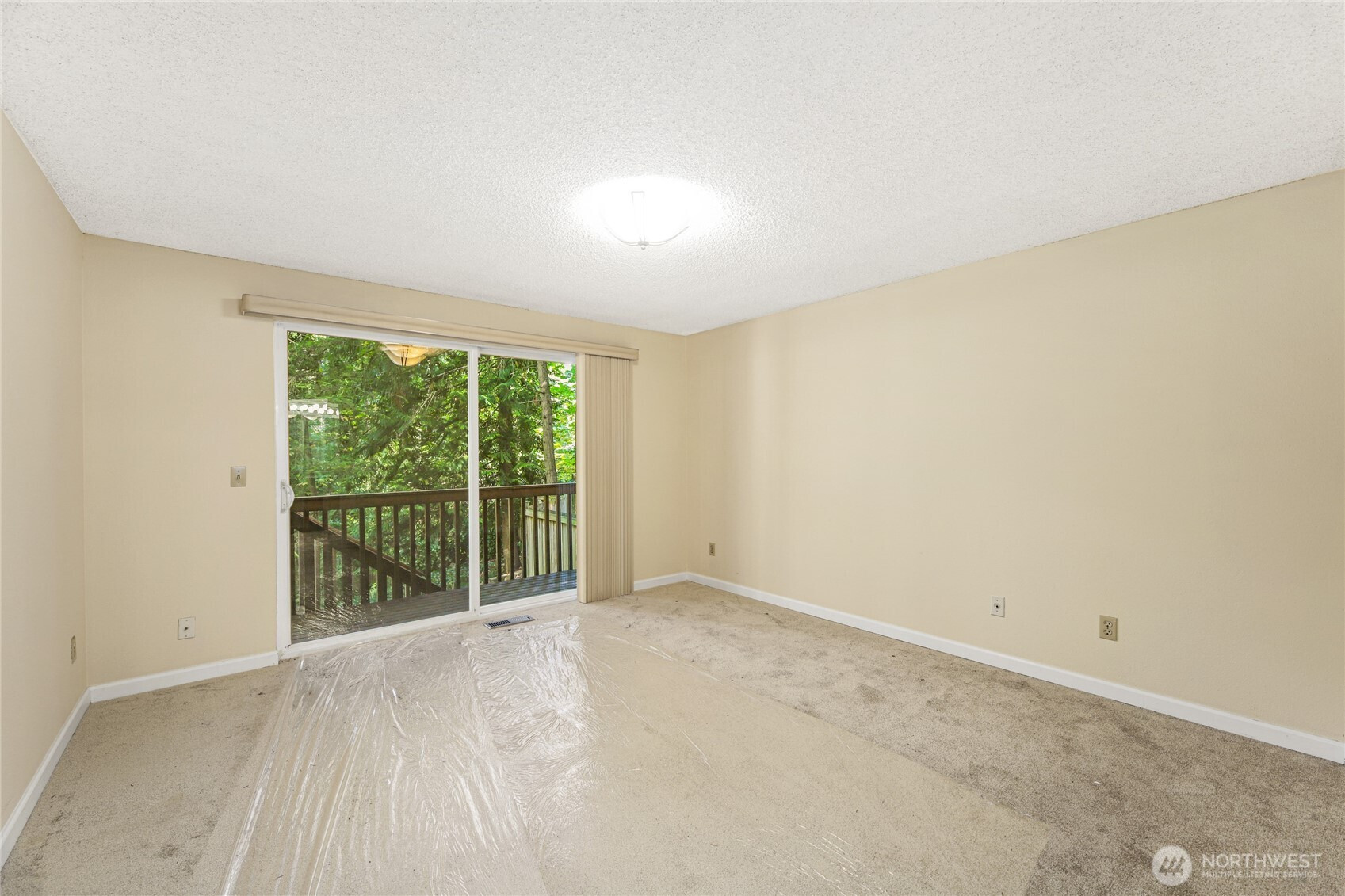 15604 SE 42nd Place, Bellevue, WA 98006