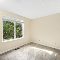 15604 SE 42nd Place, Bellevue, WA 98006