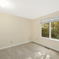 15604 SE 42nd Place, Bellevue, WA 98006