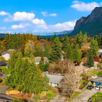 460 Meadow Drive SE, North Bend, WA 98045