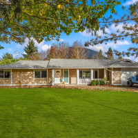 460 Meadow Drive SE, North Bend, WA 98045