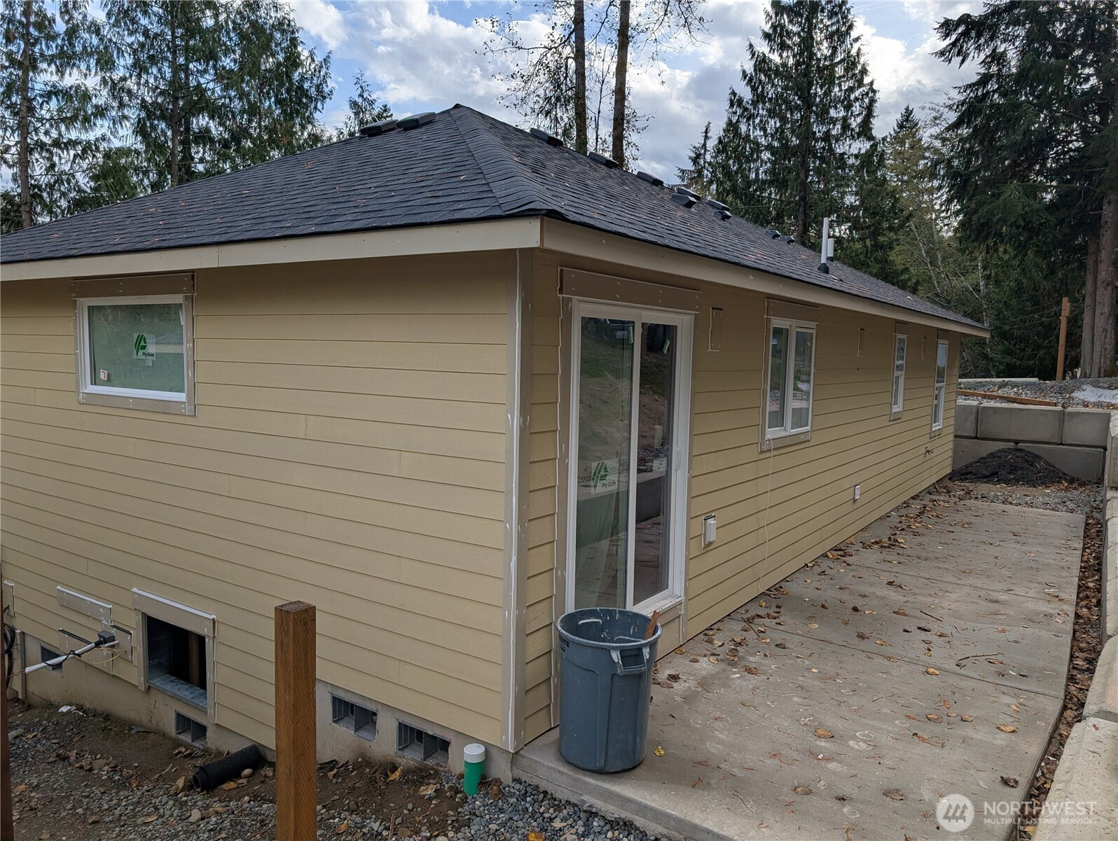 565 Rainbow Drive, Sedro Woolley, WA 98284
