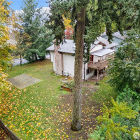 6008 116th Avenue NE, Kirkland, WA 98033