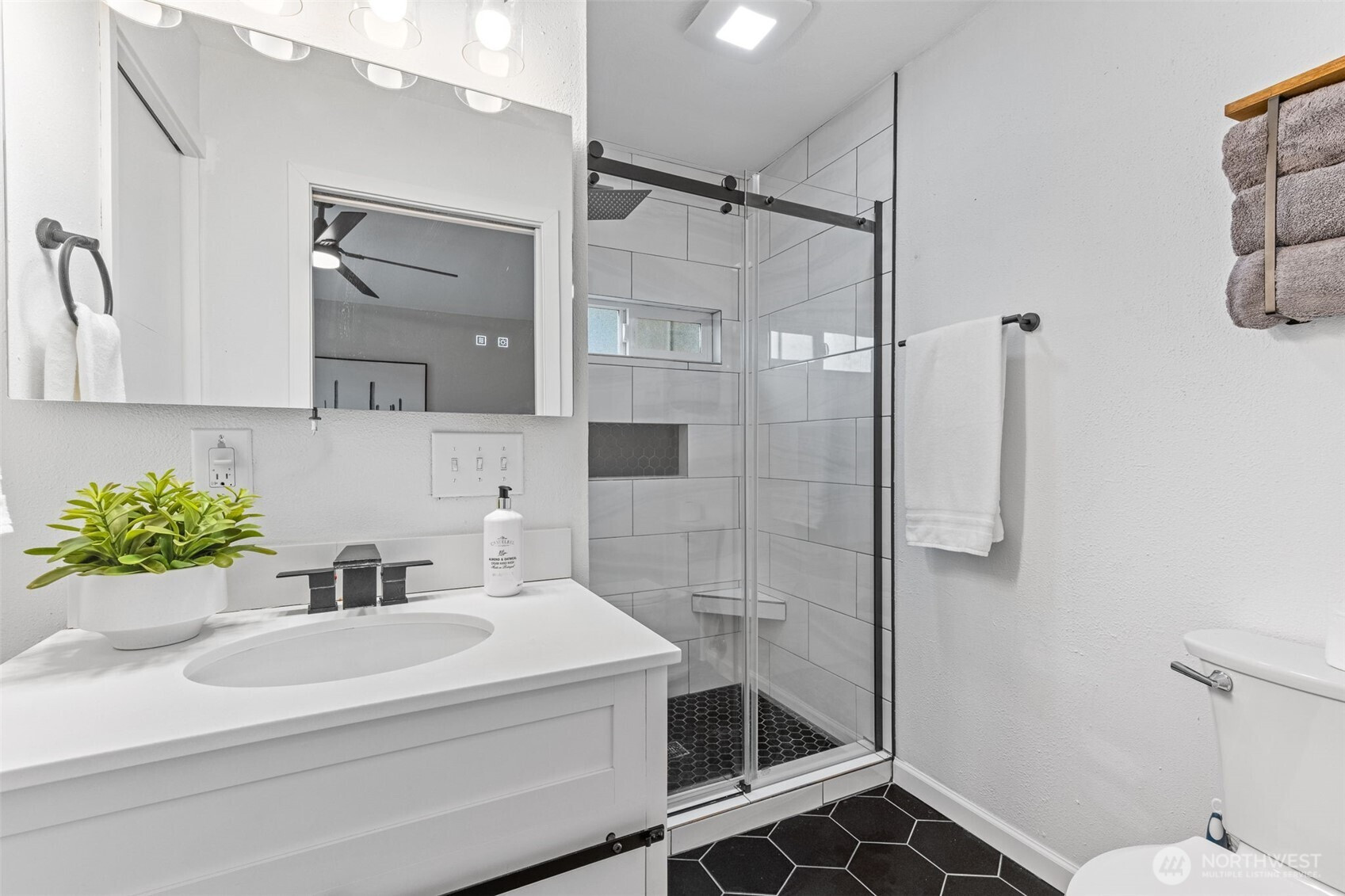 7221 112th Street E, Puyallup, WA 98373