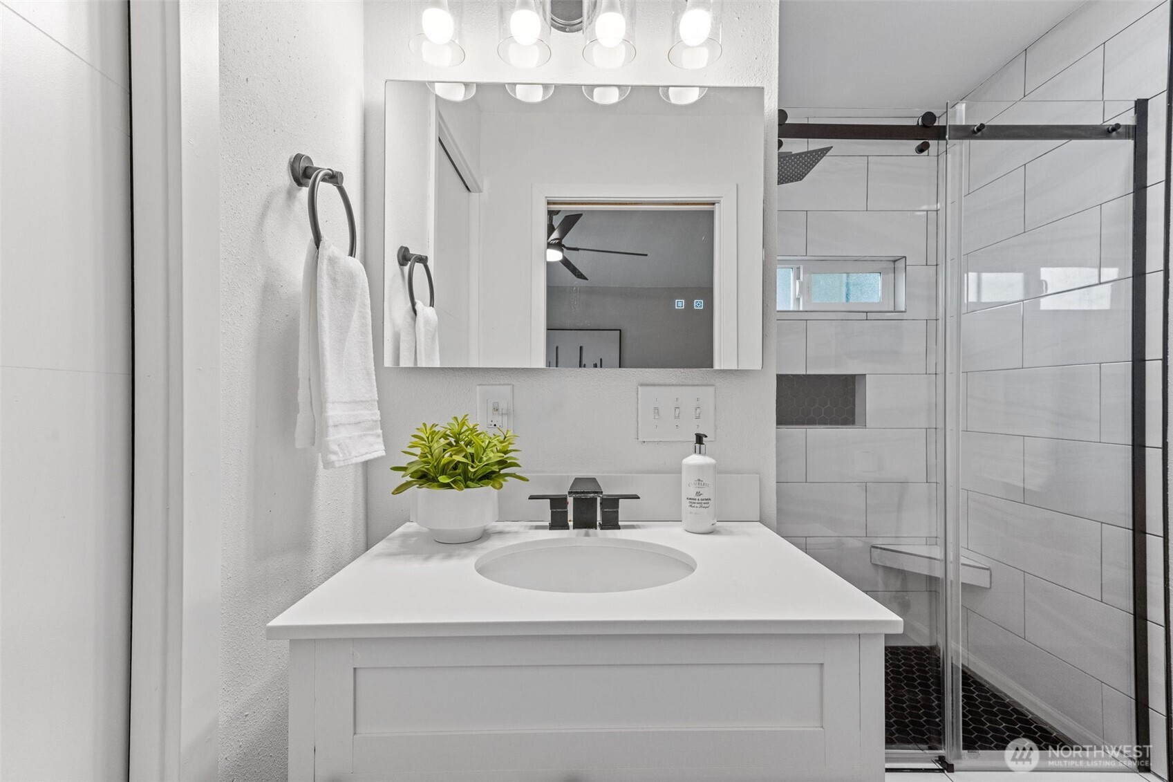 7221 112th Street E, Puyallup, WA 98373