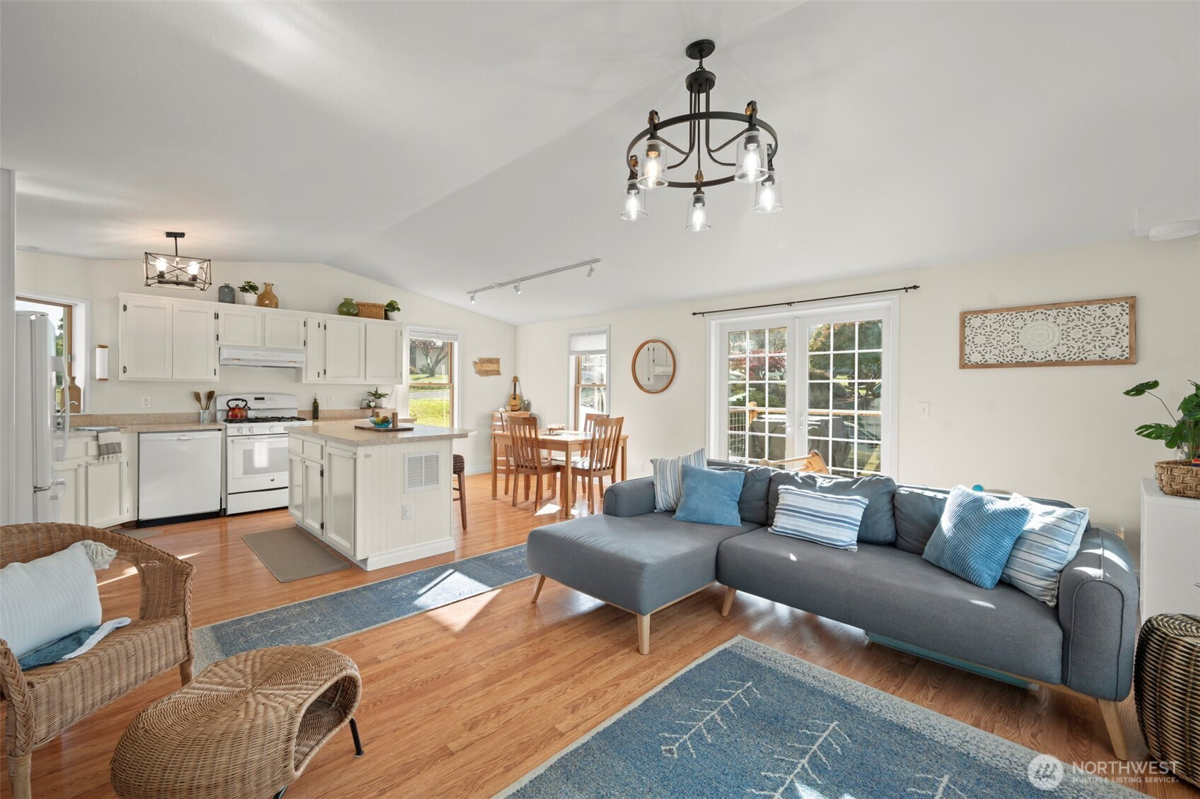 650 NE Otis Street, Coupeville, WA 98239