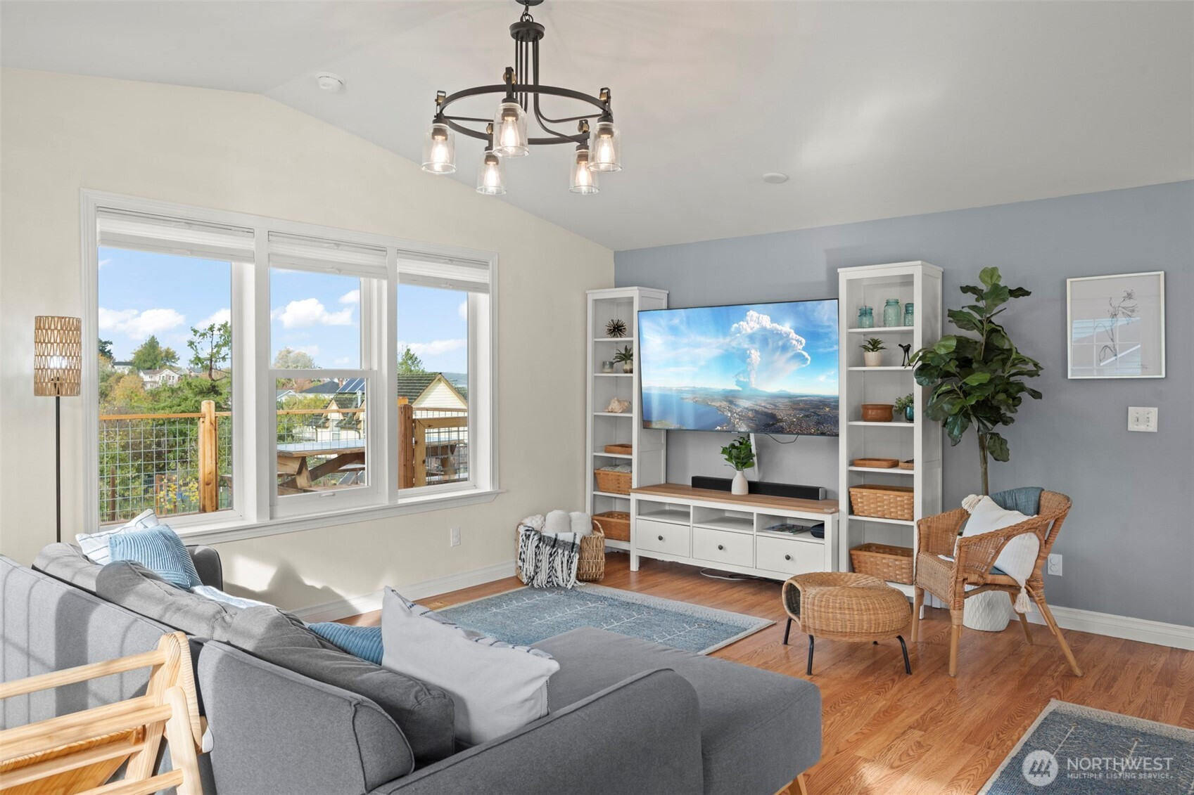 650 NE Otis Street, Coupeville, WA 98239