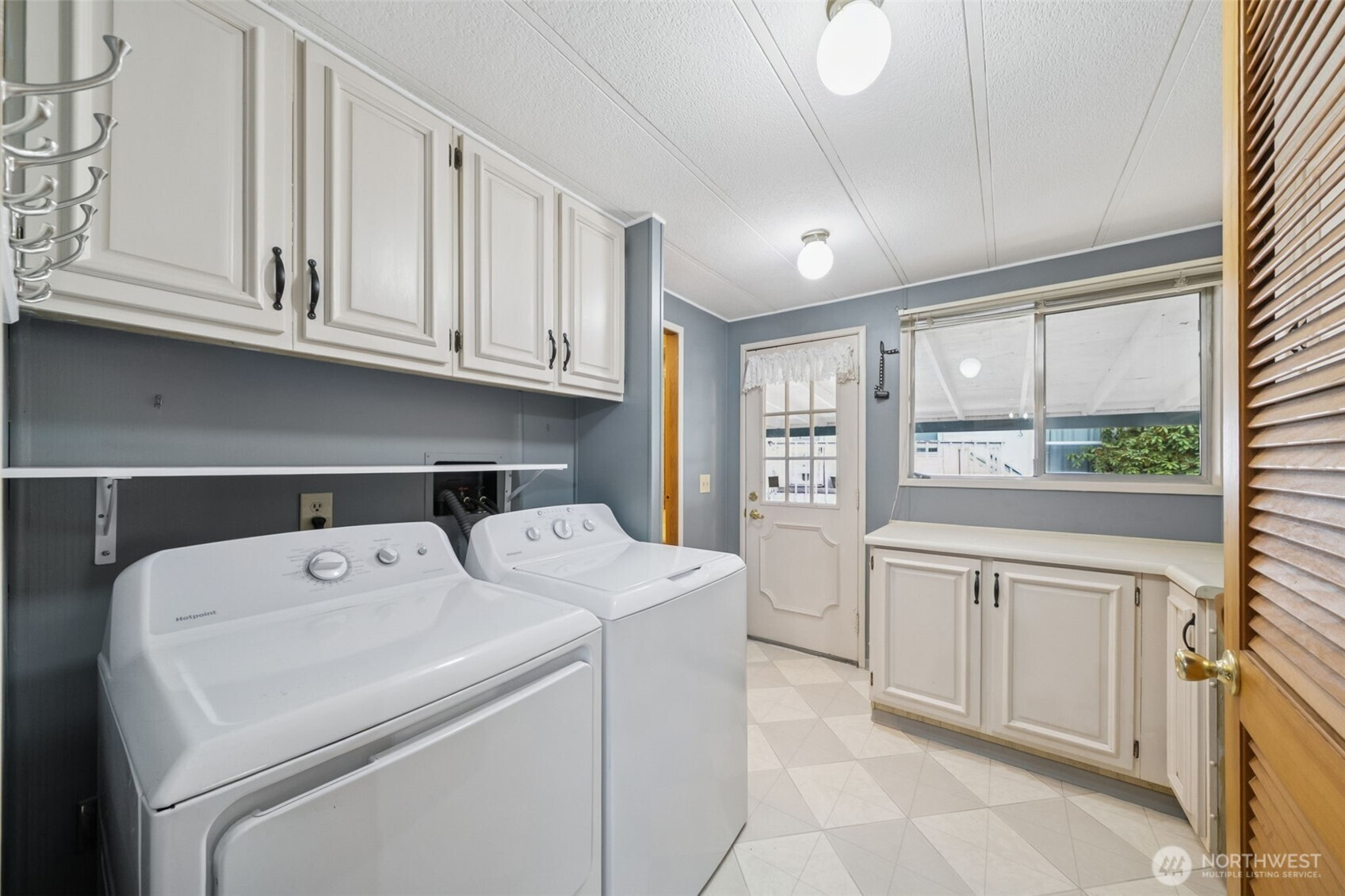 2234 Sunset Avenue, Enumclaw, WA 98022