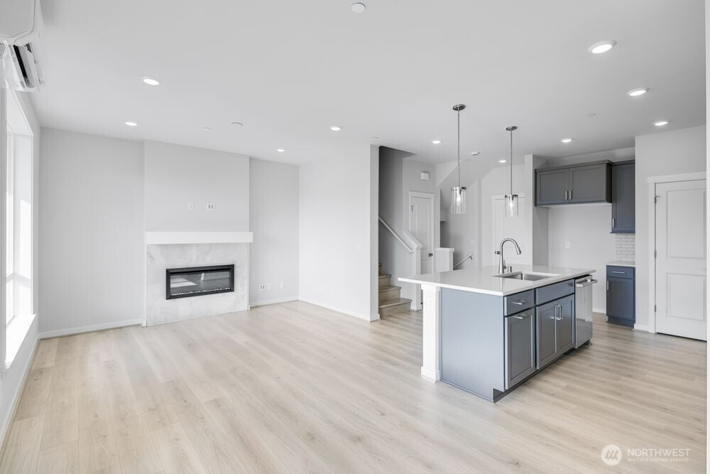 13209 NE 127th Way, Kirkland, WA 98034