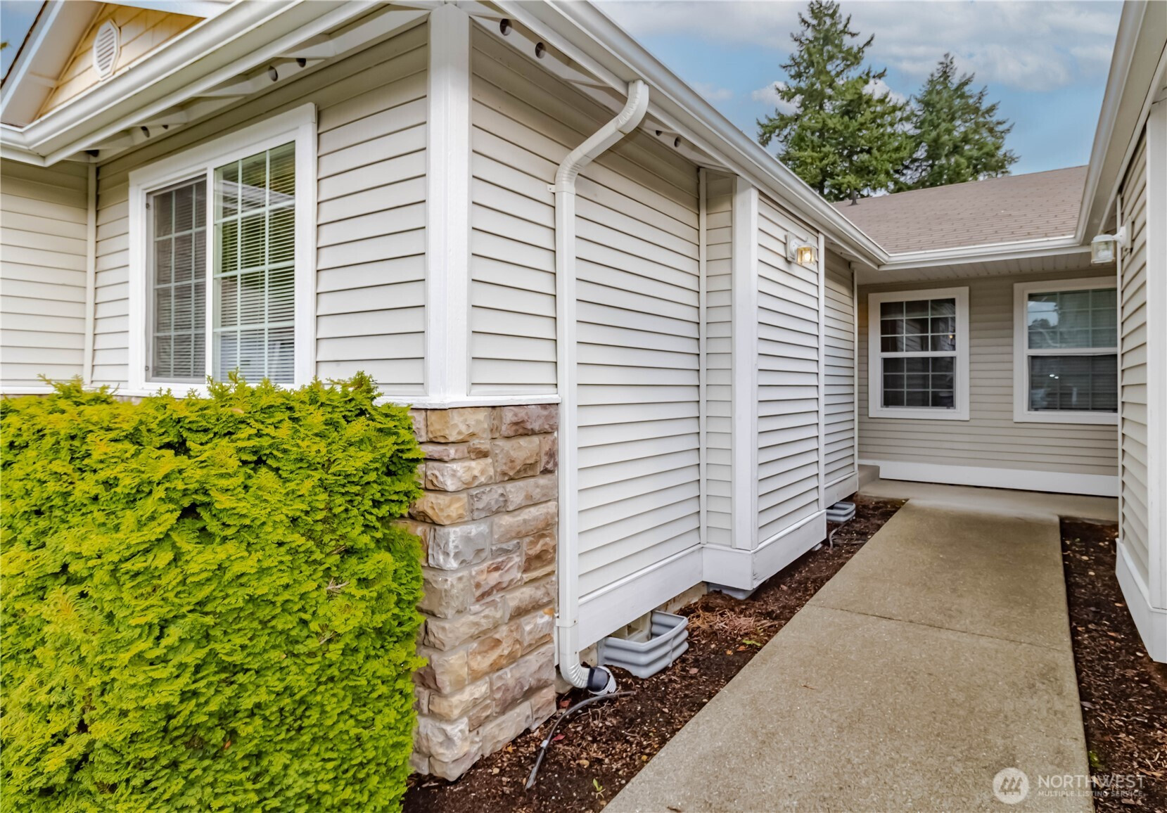 8119 117th Street Ct E, Puyallup, WA 98373