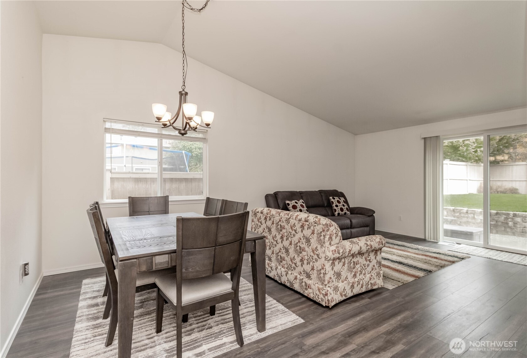 8119 117th Street Ct E, Puyallup, WA 98373