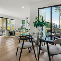 912 18th Avenue W, Kirkland, WA 98033