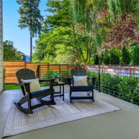 912 18th Avenue W, Kirkland, WA 98033