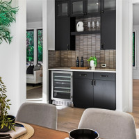 912 18th Avenue W, Kirkland, WA 98033