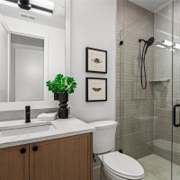 912 18th Avenue W, Kirkland, WA 98033