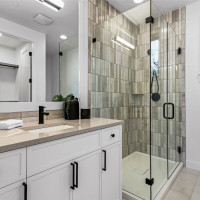 912 18th Avenue W, Kirkland, WA 98033