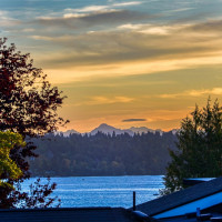 912 18th Avenue W, Kirkland, WA 98033