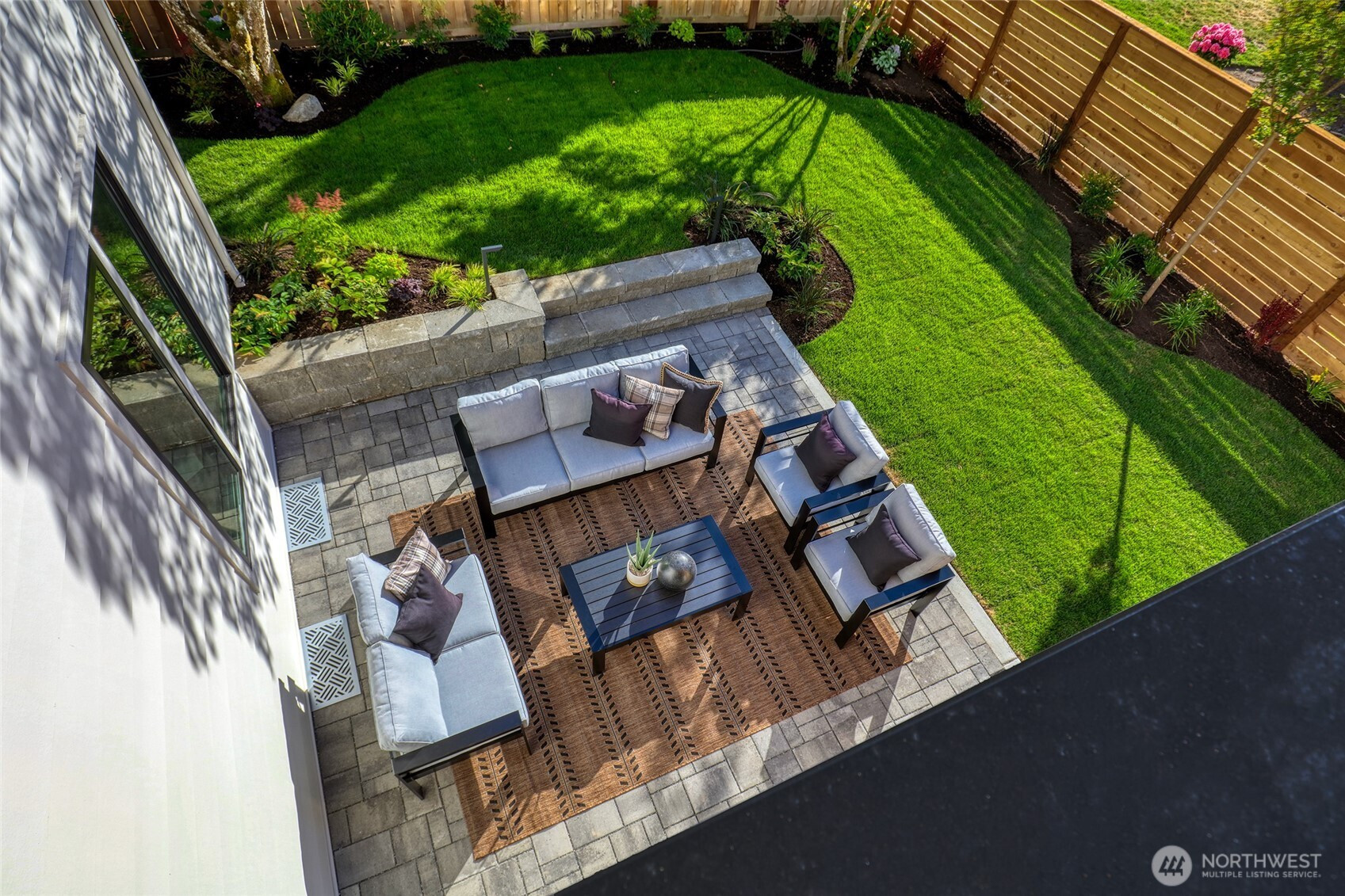 912 18th Avenue W, Kirkland, WA 98033